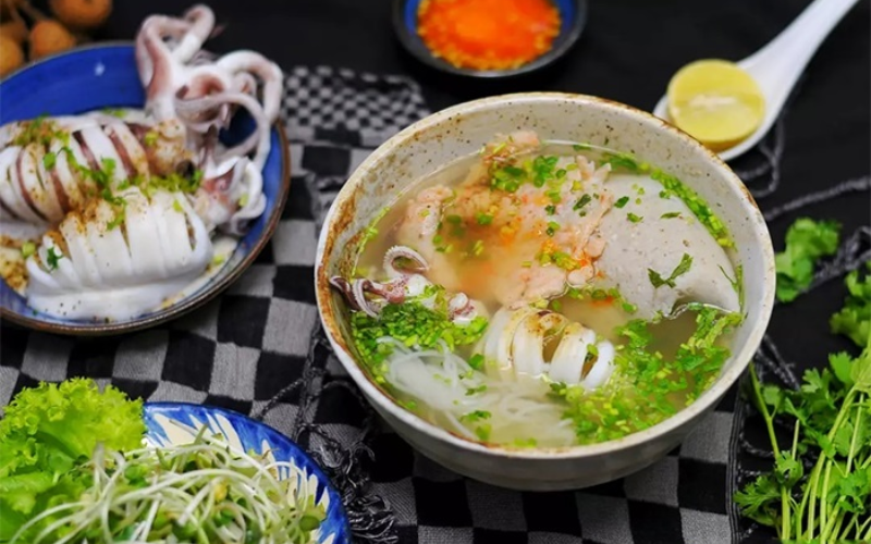 Món ăn sáng Phú Quốc nhất định phải thử bún quậy