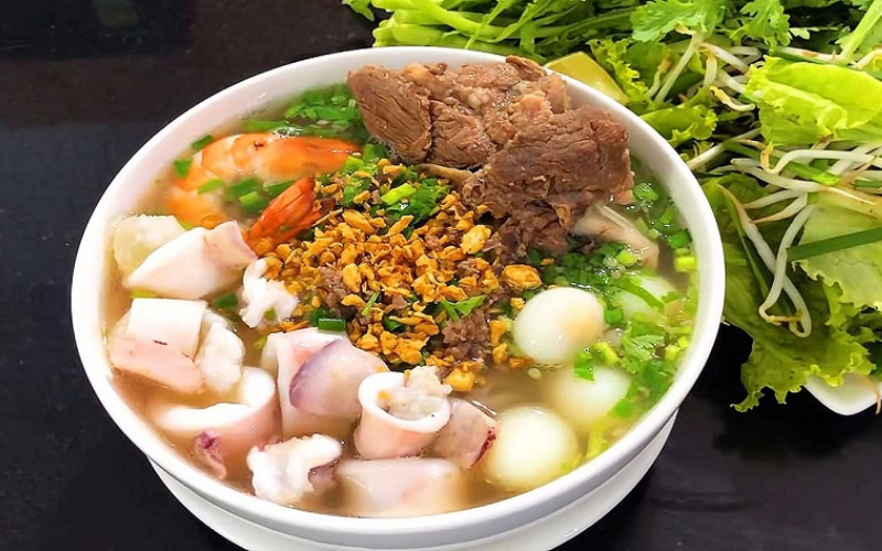 Hủ tiếu mực
