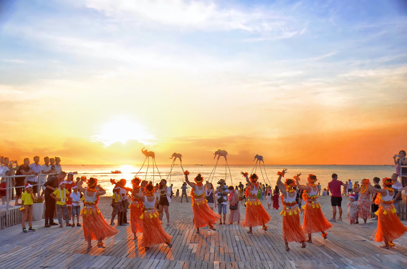 Sunset Sanato Beach Club Phú Quốc