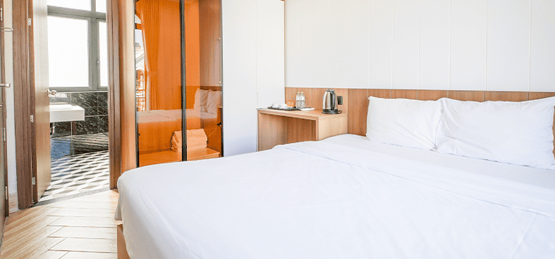 ảnh banner lalisa hotel trang chủ dọc 06