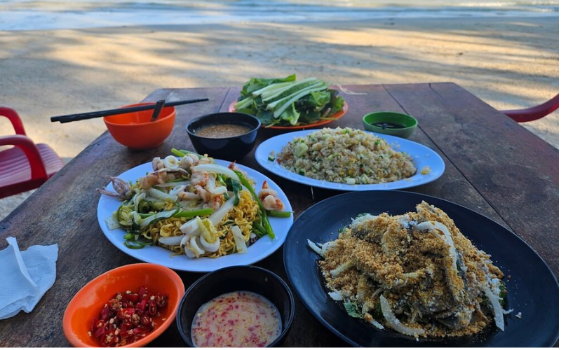 Thưởng thức Hải sản tươi sống tại Bãi Khem